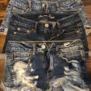 Bundle of AE Shorts - Size 4